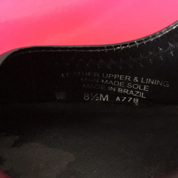 Tory Burch Black Patent Leather Wedge With Iconic Logo Size 8.5. Like New! - Picture 15 of 15